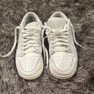 Nike air Jordan 1 size 8 Men's White Sneakers